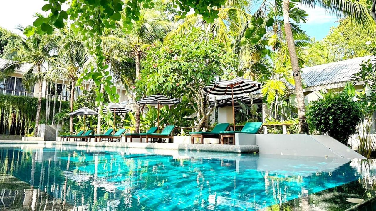 Signature Phuket Resort Chalong Esterno foto