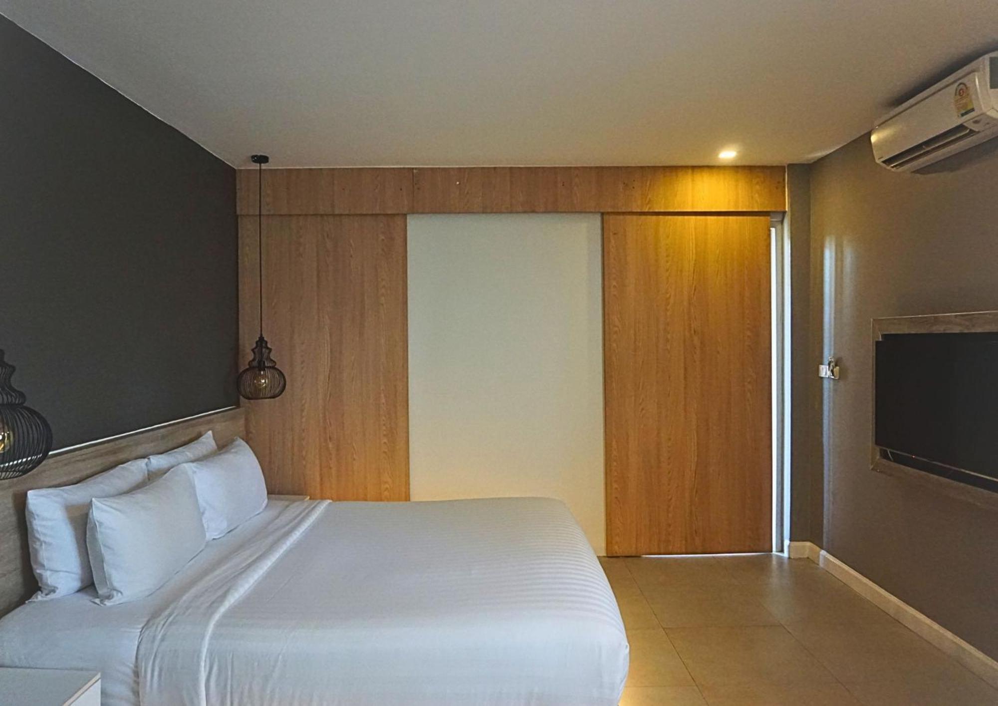 Signature Phuket Resort Chalong Esterno foto